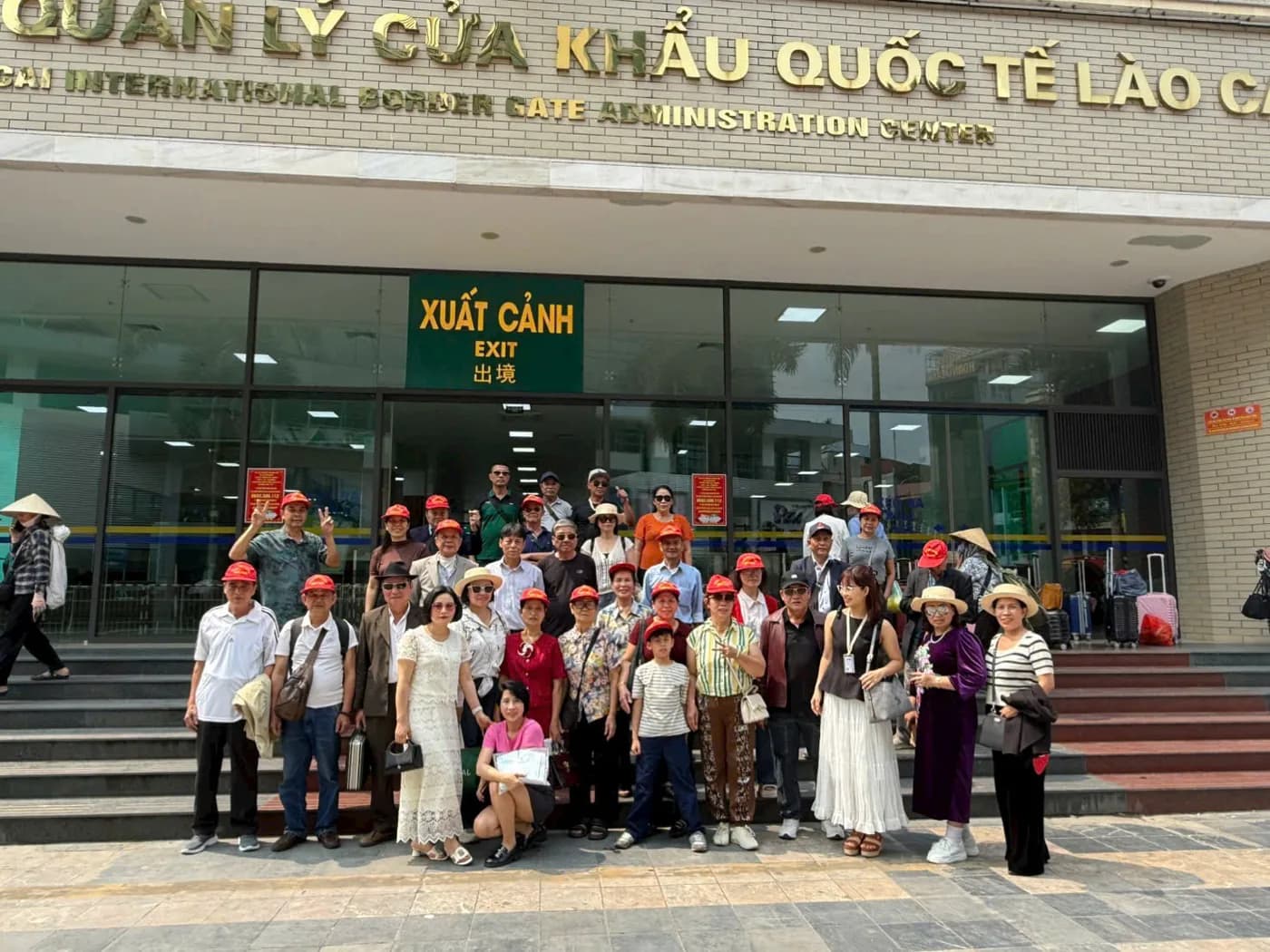 Đoàn khách doanh nghiệp An Phát Travel